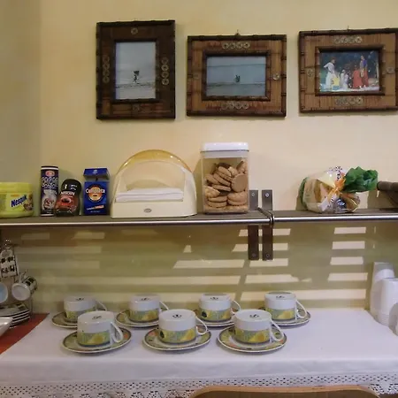 Momi Panzió